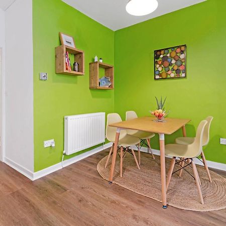 Cheerful Stays: Spacious Flat In Vibrant Leith EDI Exteriér fotografie