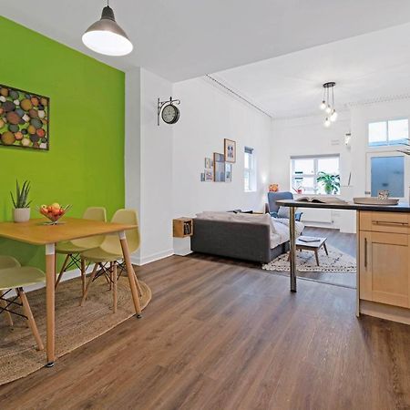 Cheerful Stays: Spacious Flat In Vibrant Leith EDI Exteriér fotografie