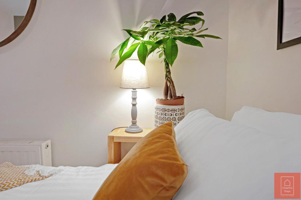 Cheerful Stays: Spacious Flat In Vibrant Leith EDI Exteriér fotografie