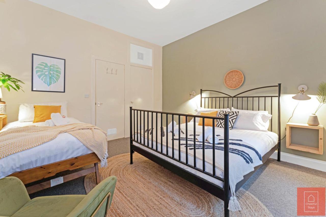 Cheerful Stays: Spacious Flat In Vibrant Leith EDI Exteriér fotografie