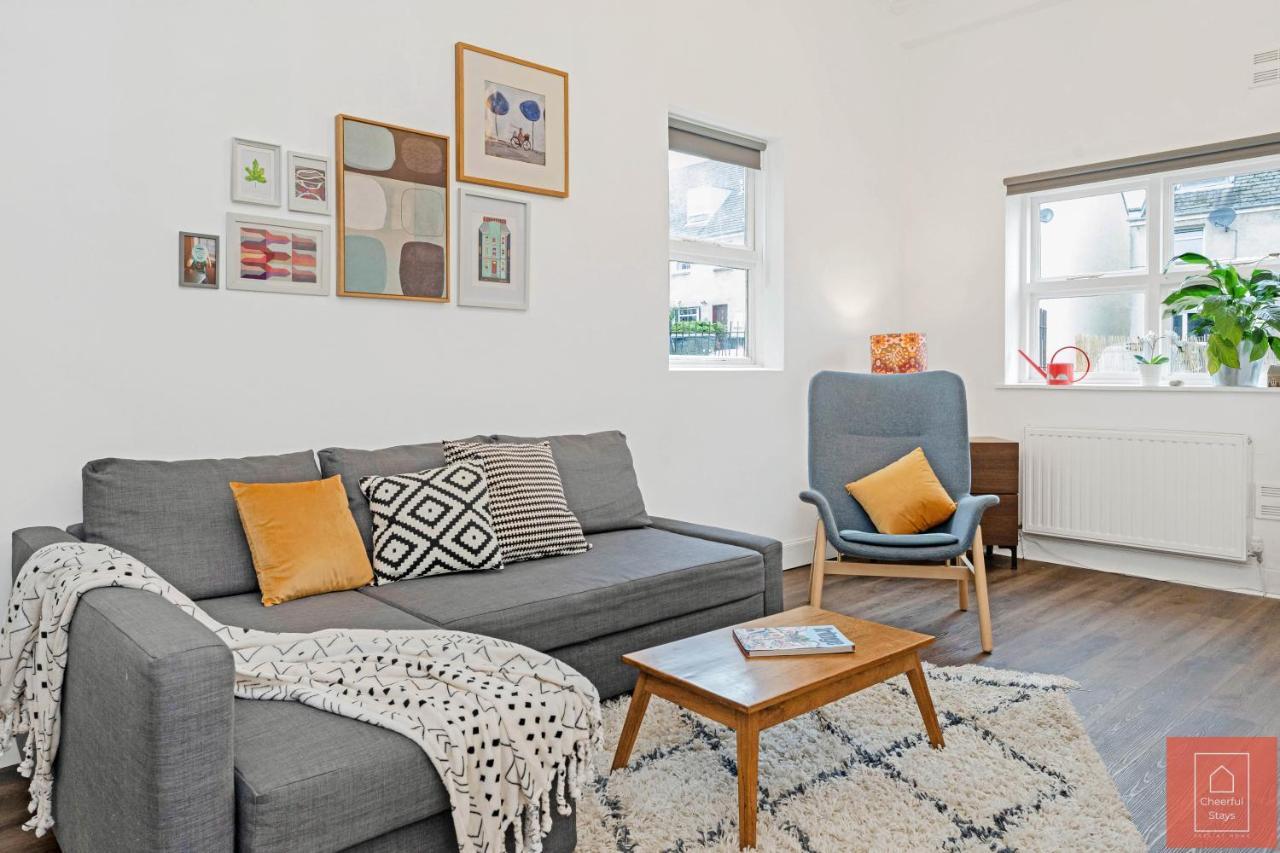 Cheerful Stays: Spacious Flat In Vibrant Leith EDI Exteriér fotografie