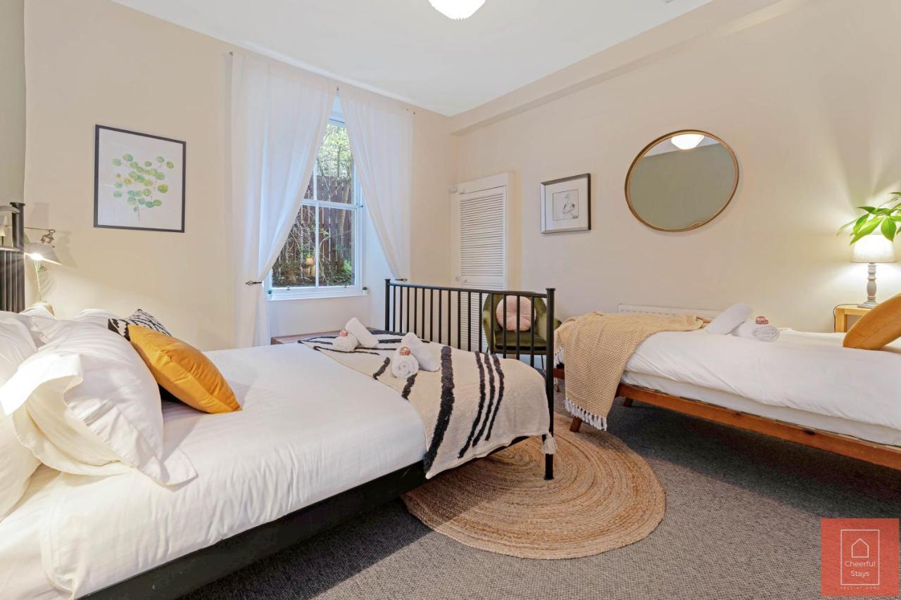 Cheerful Stays: Spacious Flat In Vibrant Leith EDI Exteriér fotografie